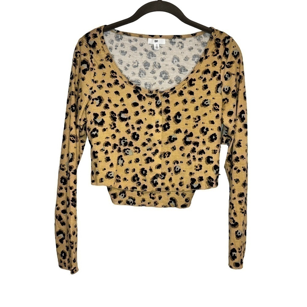 NWT BP Biege Nougat Leopard Crop Top Tank & Cardigan Attached Set Medium - Picture 2 of 10
